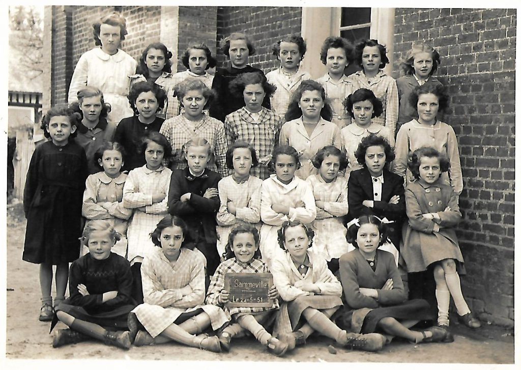 Photo de classe Sainneville sur Seine, 1951